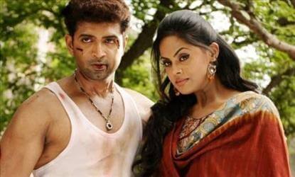 பெட்டியில் முடங்கிய படம்... "தல"யால் வெளி வருது...